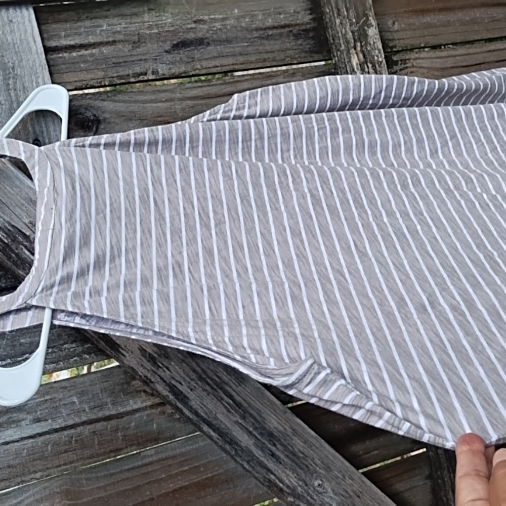 Striped Gray Striped Sleeveless Top (3X) - Picture 6 of 8